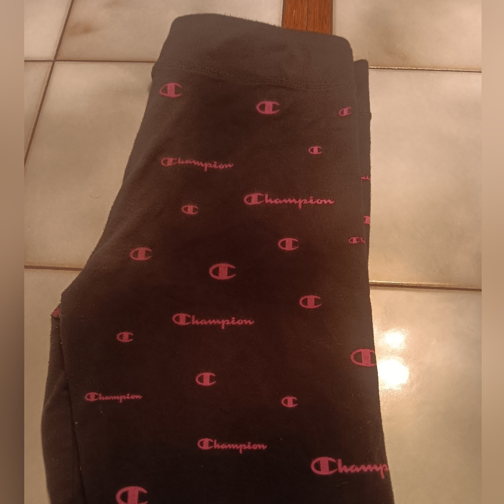 Nice womans champion shorts